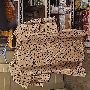 I am selling a blouse